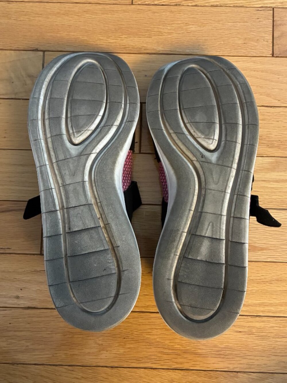 Nike Air Rainbow Running Shoes - Picture 3 of 4